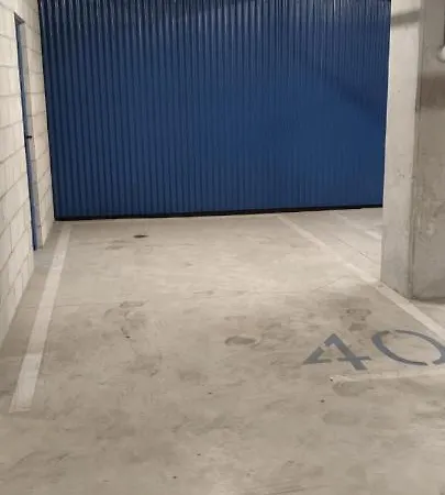 Centre With Terrace And Pool 马尔韦利亚