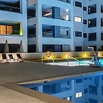 Daire Guestready - With Terrace And Pool *
