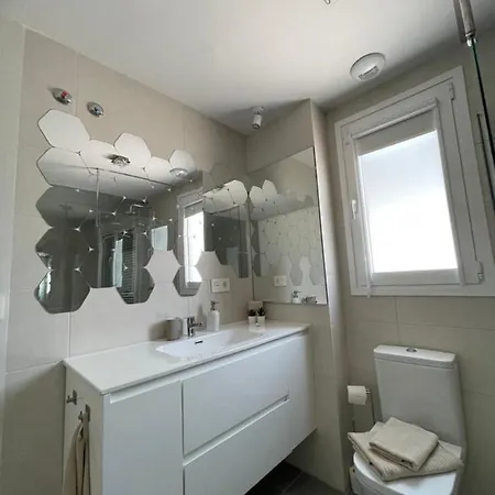 Centre With Terrace And Pool Apartment *