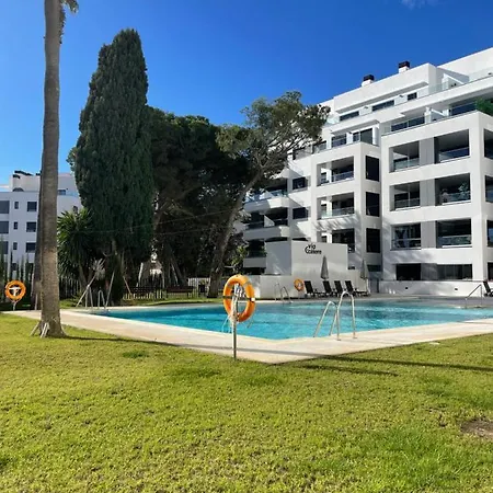 Centre With Terrace And Pool Apartment