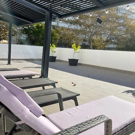 Centre With Terrace And Pool Apartment *