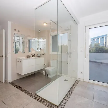 Guestready - With Terrace And Pool Apartamento *